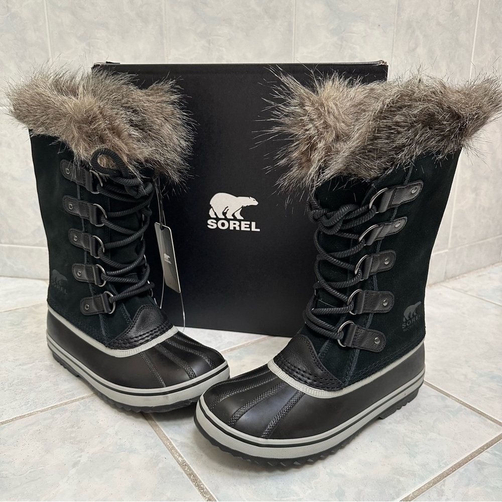 NWT Sorel Joan of Arctic Women's Waterproof Black Boot size 7